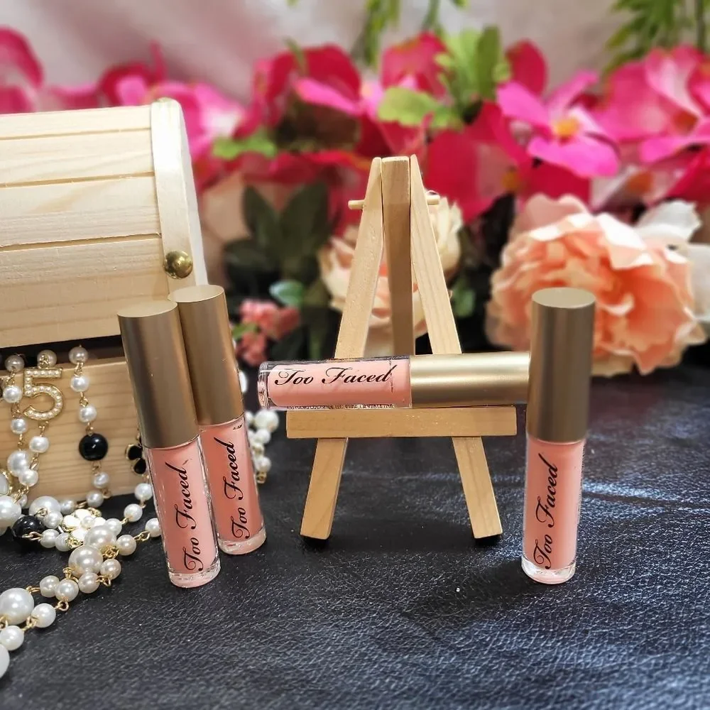 New Too Faced Lip Gloss - Naked Dolly